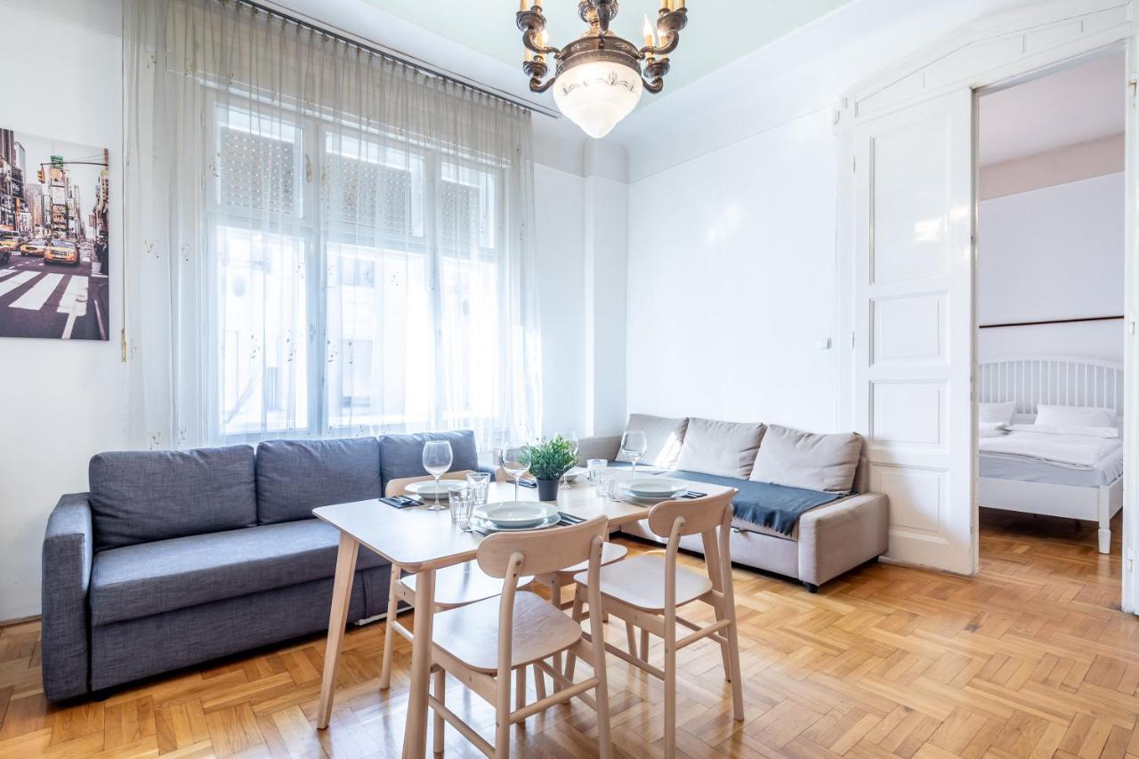 Huge Apartment In The City Center Budapest Extérieur photo