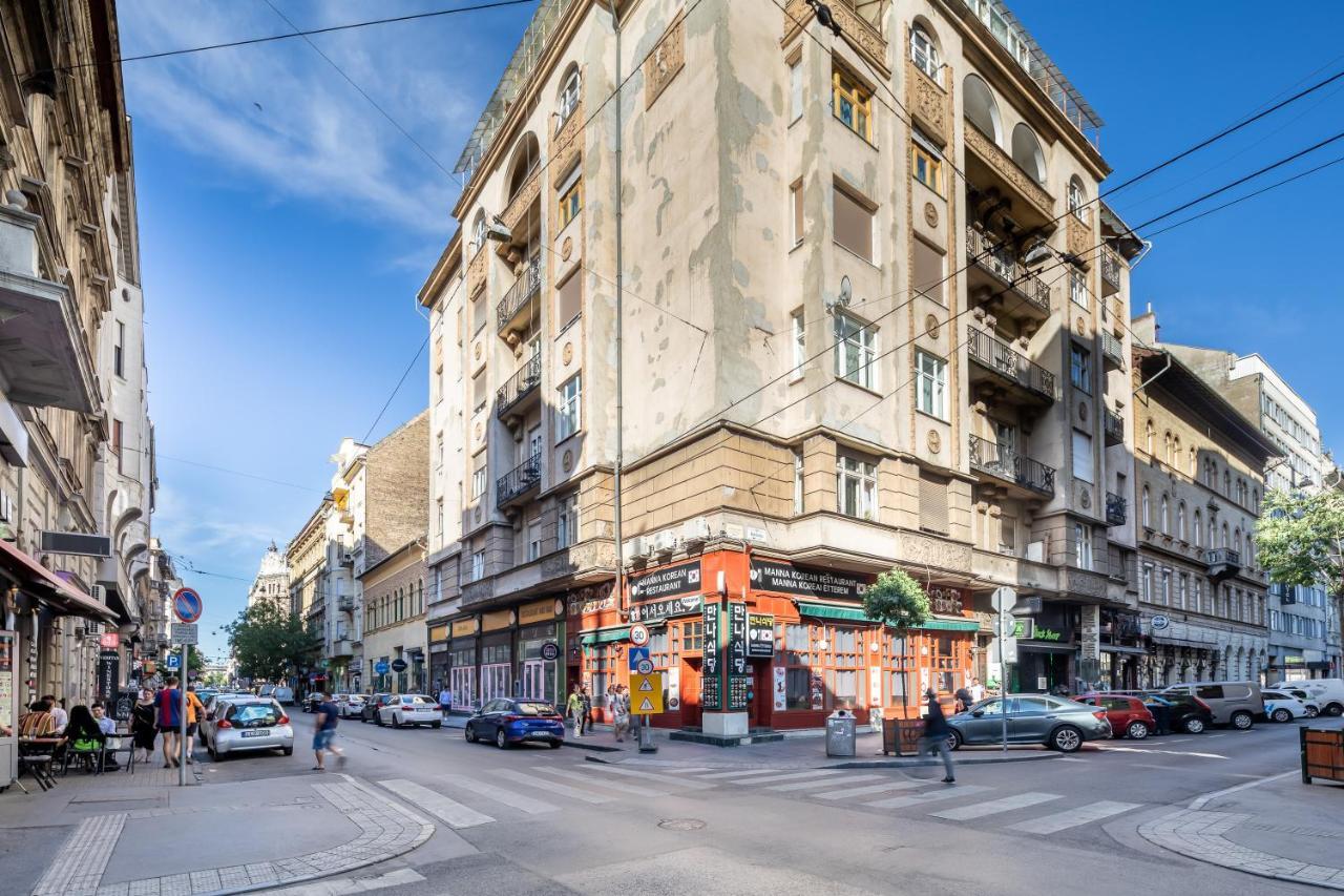 Huge Apartment In The City Center Budapest Extérieur photo