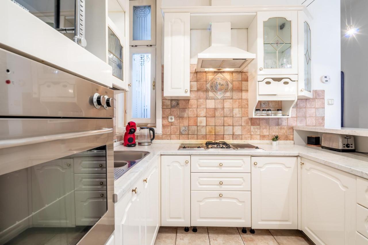 Huge Apartment In The City Center Budapest Extérieur photo